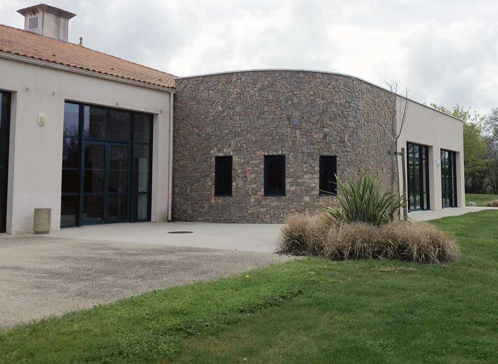 extension de salle polyvalent à Landevieille (85) : une réalisation de Muriel Bernard, architecte DPLG. 2015