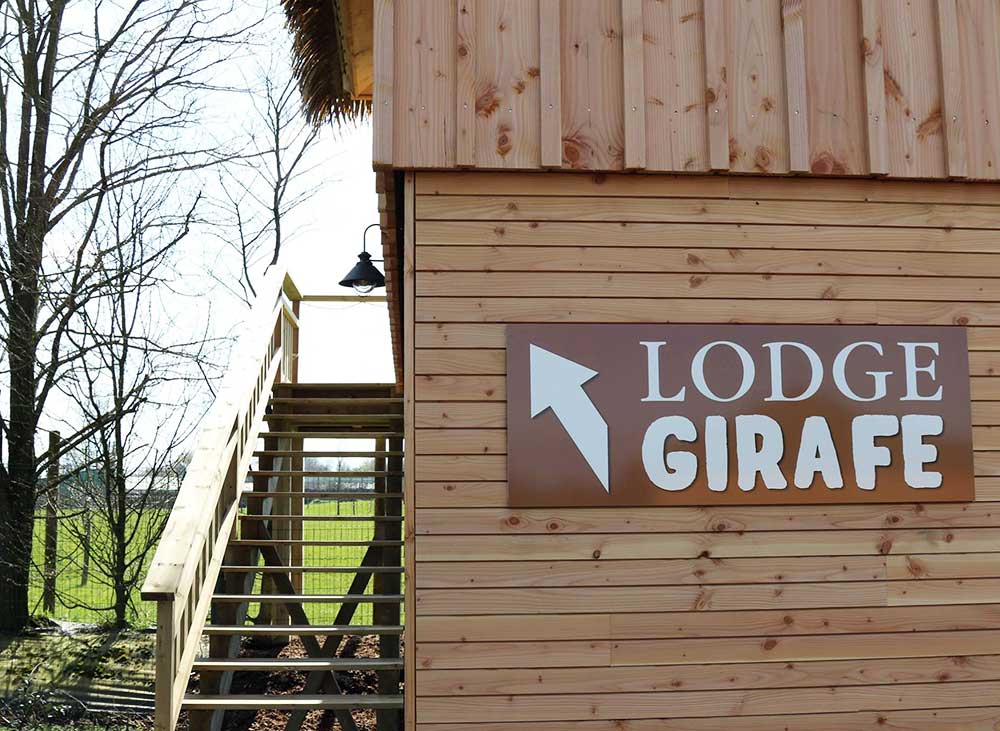 Le village perché = aménagement d’un espace touristique et de loisir au Zoo de la Boissière du Doré : une réalisation de Muriel Bernard, architecte DPLG. 2015